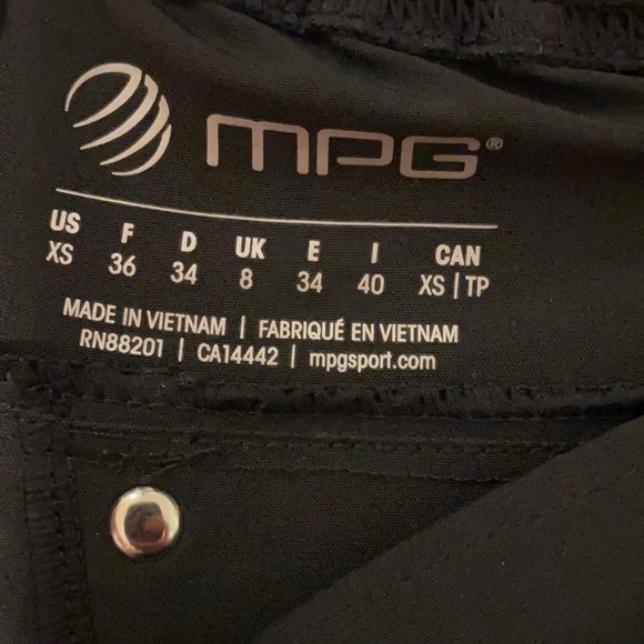 MPG active shorts - Picture 2 of 3